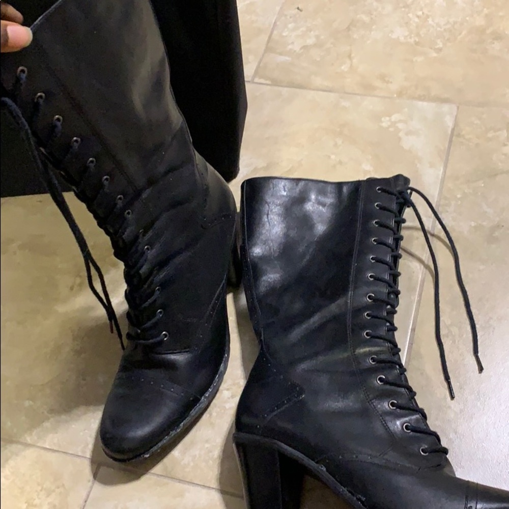 Naturalizer Boots - faux lace. Real leather